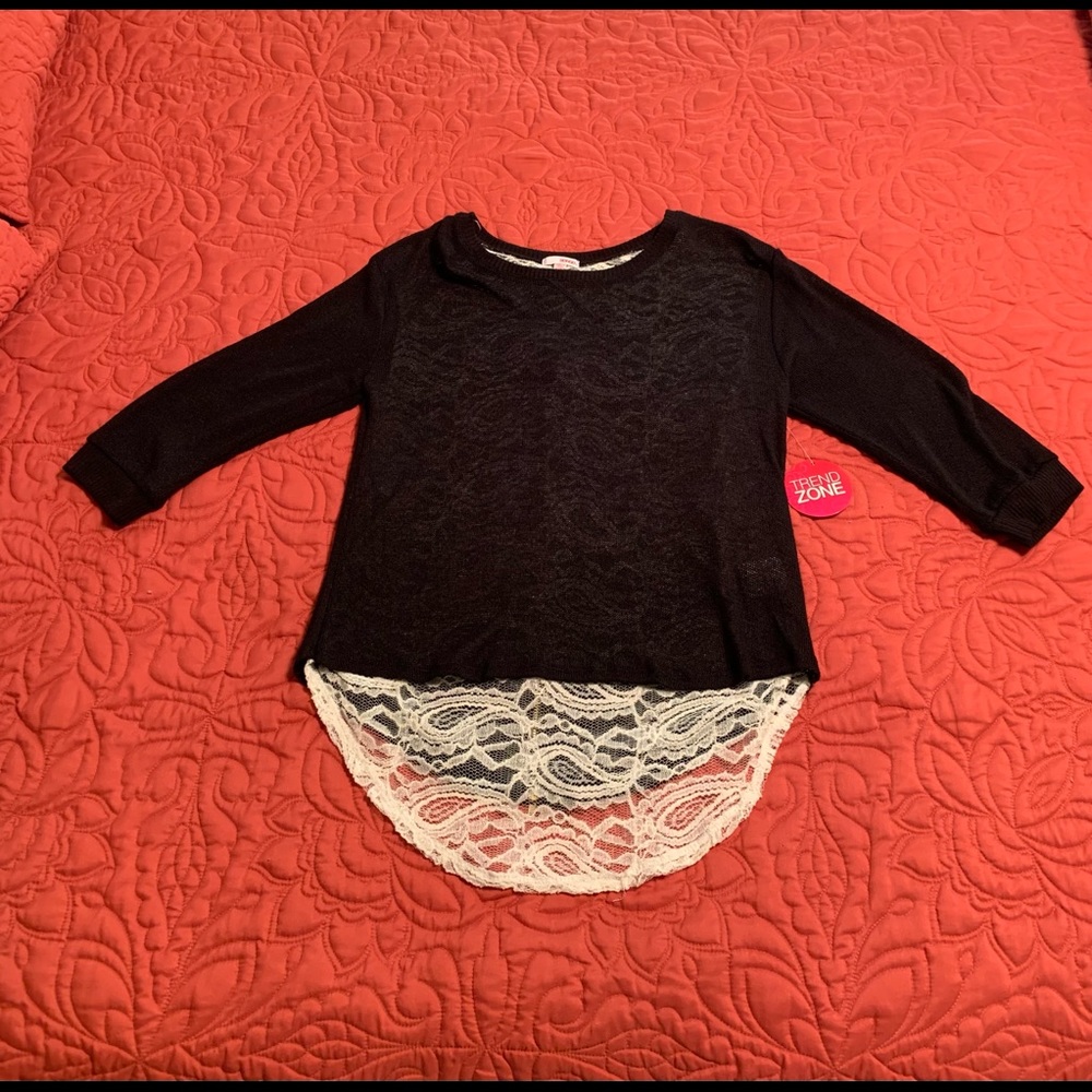 Black Bongo Sweater with back Cream Lace